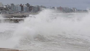 El potente ciclón extratropical que devasta Mar del Plata El potente ciclón extratropical que devasta Mar del Plata