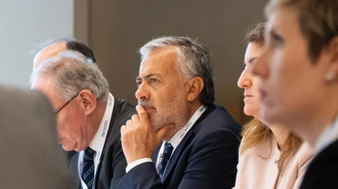 Alfredo Cornejo y Jimena Latorre, ministra de Energía, principales impulsores del Proyecto San Jorge en su segundo intento de aprobación. Alfredo Cornejo y Jimena Latorre, ministra de Energía, principales impulsores del Proyecto San Jorge en su segundo intento de aprobación.