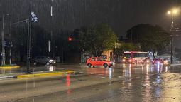Rige un nuevo alerta naranja por tormentas en La Plata.