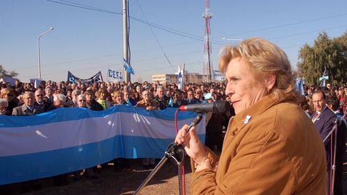 entre memoria y emocion: la uncuyo presento el documental sobre su primera rectora entre memoria y emocion: la uncuyo presento el documental sobre su primera rectora