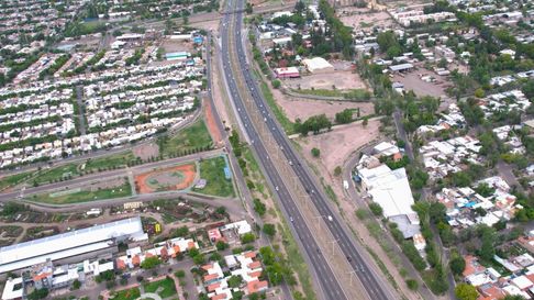 La obra en en el Acceso Sur será pagada con fondos del resarcimiento. La obra en en el Acceso Sur será pagada con fondos del resarcimiento.
