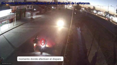 Así fue el momento exacto cuando los motochorros dispararon y mataron al joven en La Matanza Así fue el momento exacto cuando los motochorros dispararon y mataron al joven en La Matanza