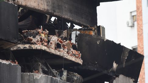 El depósito de La Plata quedó al borde del derrumbe El depósito de La Plata quedó al borde del derrumbe