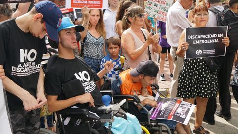 Diputados revirtió el veto de Milei a la Ley de Discapacidad con apoyo opositor y fracturas en aliados del oficialismo. Diputados revirtió el veto de Milei a la Ley de Discapacidad con apoyo opositor y fracturas en aliados del oficialismo.