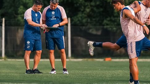 diego flores sigue probando al gimnasia que visitara a velez diego flores sigue probando al gimnasia que visitara a velez