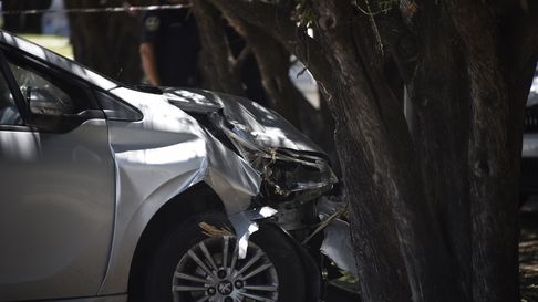 fallecio el hombre que se descompenso y choco en plaza moreno fallecio el hombre que se descompenso y choco en plaza moreno