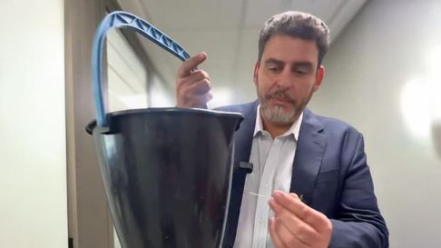 El agua de Mendoza no se negocia, lanzó el senador Martín Kerchner como eslogan en un reel donde busca reafirmar que el Gobierno va a controlar a San Jorge y al resto de las mineras. El agua de Mendoza no se negocia, lanzó el senador Martín Kerchner como eslogan en un reel donde busca reafirmar que el Gobierno va a controlar a San Jorge y al resto de las mineras.