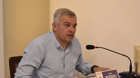 José Pozzoli, concejal del PJ, que apuntó contra las autoridades del HCD de Guaymallén por las millonarias compras. José Pozzoli, concejal del PJ, que apuntó contra las autoridades del HCD de Guaymallén por las millonarias compras.