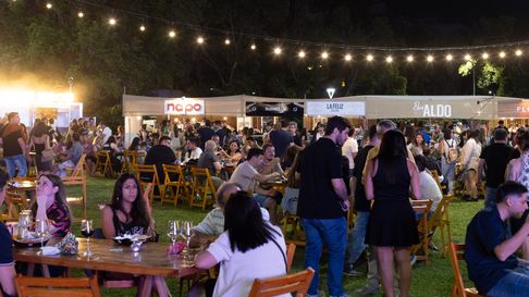 La peatonal del vino convocó a miles de personas. Hoy cierra el evento Miranda! La peatonal del vino convocó a miles de personas. Hoy cierra el evento Miranda!