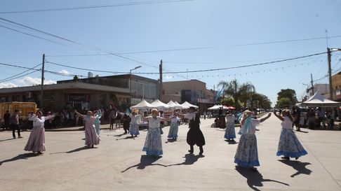 lisandro olmos celebro su 114° aniversario lisandro olmos celebro su 114° aniversario