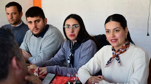 Con esta medida, Santa Rosa se suma a otros municipios que avanzan en acuerdos paritarios por fuera de los lineamientos provinciales. Con esta medida, Santa Rosa se suma a otros municipios que avanzan en acuerdos paritarios por fuera de los lineamientos provinciales.