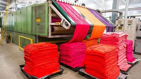 En el primer trimestre de 2025, las importaciones de ropa representaron el 67% del consumo textil en Argentina, el nivel más alto de la última década. En el primer trimestre de 2025, las importaciones de ropa representaron el 67% del consumo textil en Argentina, el nivel más alto de la última década.