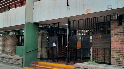 En la escuela Ebyma, los estudiantes casi no asistieron a clase. En la escuela Ebyma, los estudiantes casi no asistieron a clase.