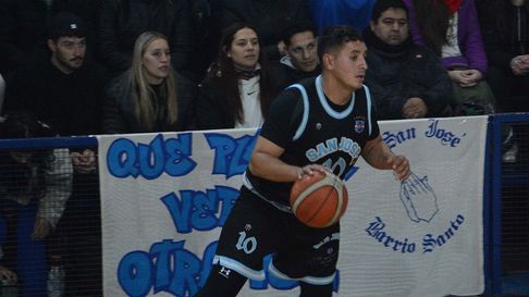 El Apertura de básquet tiene semis en suspenso con tercer partido. El Apertura de básquet tiene semis en suspenso con tercer partido.