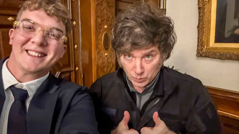 La Oficina Anticorrupción concluyó que el presidente Javier Milei no cometió faltas a la ley de Ética Pública al promocionar la criptomoneda $LIBRA desde su cuenta personal en X. La Oficina Anticorrupción concluyó que el presidente Javier Milei no cometió faltas a la ley de Ética Pública al promocionar la criptomoneda $LIBRA desde su cuenta personal en X.