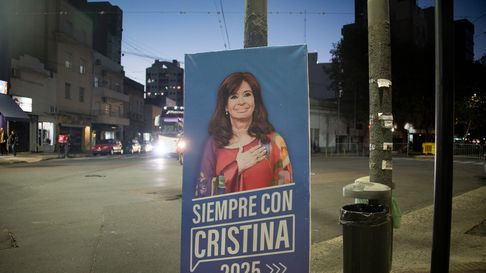¿cristina candidata? extranos carteles por el centro de la plata ¿cristina candidata? extranos carteles por el centro de la plata