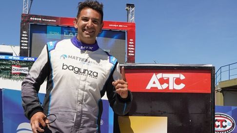 El hermano del Dibu festejó en La Plata. El hermano del Dibu festejó en La Plata.