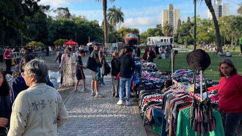 Feriantes del Parque Saavedra, preocupados por la mudanza Feriantes del Parque Saavedra, preocupados por la mudanza