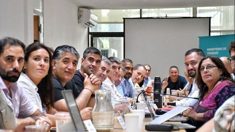 paritarias: la oferta de provincia a docentes y estatales llegaria la proxima semana paritarias: la oferta de provincia a docentes y estatales llegaria la proxima semana