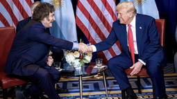 El presidente de Estados Unidos, Donald Trump junto a Javier Milei.&nbsp;