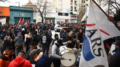trabajadores del astillero rio santiago cortaran la bajada de la autopista trabajadores del astillero rio santiago cortaran la bajada de la autopista