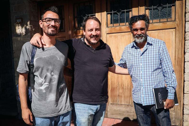 El PJ dividido: los kirchneristas Carlos Blanco y el senador Helio Perviu adem&aacute;s de Mario Lima, apoderado del Partido Federal luego de firmar la alianza Manso Frente Mendocino.&nbsp;