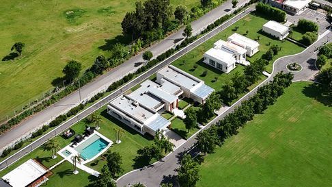 La mansión en Pilar La mansión en Pilar