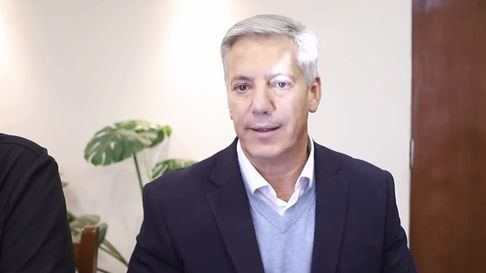 El intendente radical volvió a criticar a los hermanos Omar y Emir Félix. El intendente radical volvió a criticar a los hermanos Omar y Emir Félix.