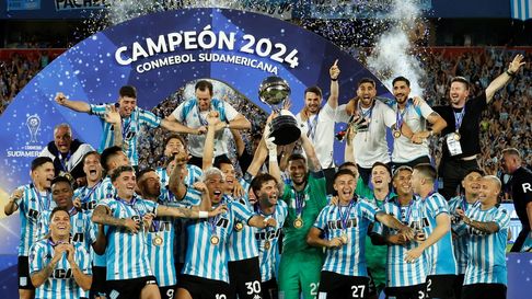 Un futbolista mendocino en la mirada de Brasil. Un futbolista mendocino en la mirada de Brasil.