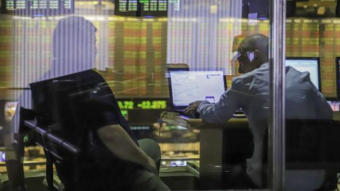 El riesgo país, medido por el índice del banco J.P. Morgan, alcanzó una nueva marca de 1.009 puntos básicos. El riesgo país, medido por el índice del banco J.P. Morgan, alcanzó una nueva marca de 1.009 puntos básicos.