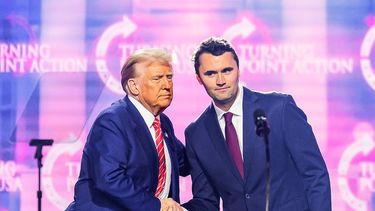 Donald Trump estuvo presente en el multitudinario funeral de Charlie Kirk