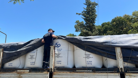 Precursores de cocaína y pasta base se incautaron en la Ruta Nacional 35. Precursores de cocaína y pasta base se incautaron en la Ruta Nacional 35.