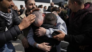 Israel y Hamás intercambian rehenes en Gaza desde que pactaron un alto al fuego.&nbsp;