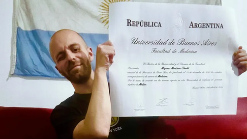El médico antisemita del Hospital San Martín Se graduó en la Facultad de Medicina de la Universidad de Buenos Aires. El médico antisemita del Hospital San Martín Se graduó en la Facultad de Medicina de la Universidad de Buenos Aires.