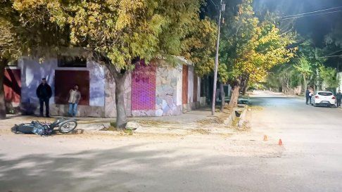 El motociclista fue trasladado a un hospital donde constataron su fallecimiento El motociclista fue trasladado a un hospital donde constataron su fallecimiento