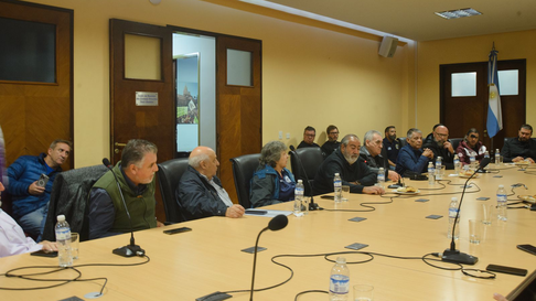 gremios del transporte, en estado de alerta por el dnu que limita el derecho a huelga gremios del transporte, en estado de alerta por el dnu que limita el derecho a huelga
