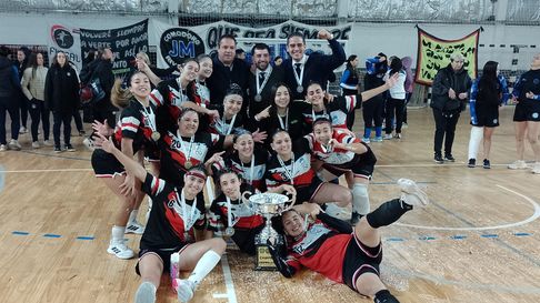 Maipú se coronó campeón del Mundial de fútbol de salón. Maipú se coronó campeón del Mundial de fútbol de salón.