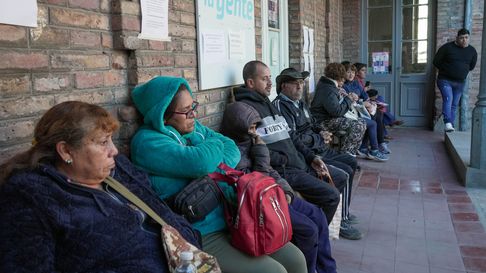 La oficina de la ANDIS en Mendoza, donde acuden cientos de personas sometidas a un limbo de trámites. La ANDIS está en el ojo de la tormenta por las supuestas coimas. La oficina de la ANDIS en Mendoza, donde acuden cientos de personas sometidas a un limbo de trámites. La ANDIS está en el ojo de la tormenta por las supuestas coimas.