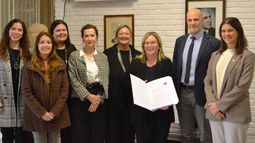 La distinción que recibió Susana Medina en Mendoza. La distinción que recibió Susana Medina en Mendoza.