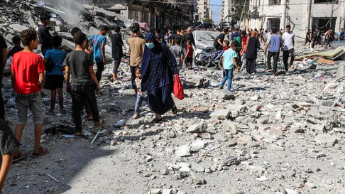 Israel bombardea Gaza sin pausa para tomar posesión de la ciudad. Israel bombardea Gaza sin pausa para tomar posesión de la ciudad.