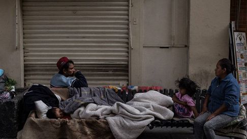 Actualmente, los casinos estatales de Mendoza recaudan más de 3.000 millones de pesos anuales. Actualmente, los casinos estatales de Mendoza recaudan más de 3.000 millones de pesos anuales.