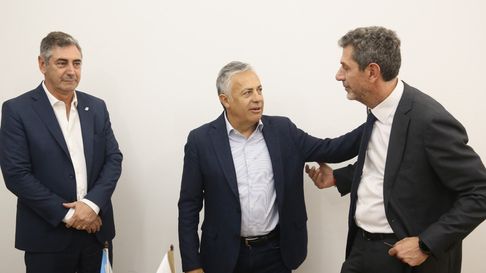 El gobernador Alfredo Cornejo junto a Marcelo Campoy, administrador general de Vialidad Nacional. El gobernador Alfredo Cornejo junto a Marcelo Campoy, administrador general de Vialidad Nacional.