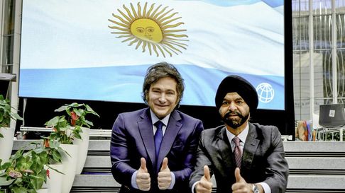 En su discurso, Milei reiteró su rechazo al concepto de justicia social, calificándolo de aberración moral. En su discurso, Milei reiteró su rechazo al concepto de justicia social, calificándolo de aberración moral.