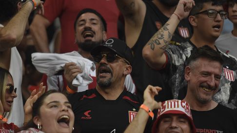 Juan Sebastián Verón debió acompañar a Estudiantes desde la tribuna en las finales Juan Sebastián Verón debió acompañar a Estudiantes desde la tribuna en las finales