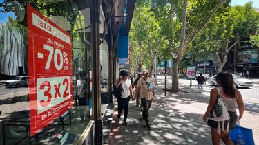 Un informe privado confirma la tendencia de la caída del consumo. Un informe privado confirma la tendencia de la caída del consumo.