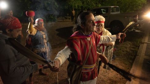 El operativo de traslado de la momia inca incluyó un ritual y acompañamiento de comunidades originarias. El operativo de traslado de la momia inca incluyó un ritual y acompañamiento de comunidades originarias.