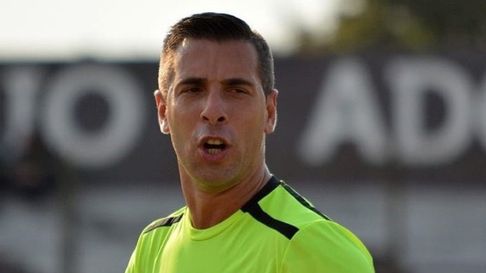 Atento Lobo. Hernán Mastrángelo estará a cargo del partido entre Gimnasia y Barracas Atento Lobo. Hernán Mastrángelo estará a cargo del partido entre Gimnasia y Barracas