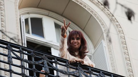 Cristina Kirchner con fuertes críticas hacía Milei. Cristina Kirchner con fuertes críticas hacía Milei.