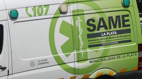 Una pareja de policías de La Plata está en grave estado tras chocar con su moto en Villa Elvira. Una pareja de policías de La Plata está en grave estado tras chocar con su moto en Villa Elvira.