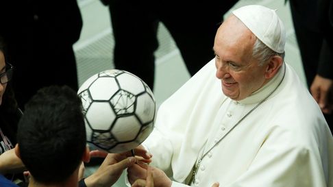 Un grande del fútbol argentino homenajeará al Papa Francisco. Un grande del fútbol argentino homenajeará al Papa Francisco.